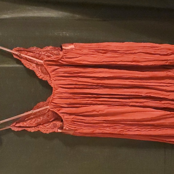 Lace and chiffon Babydoll - Picture 2 of 2